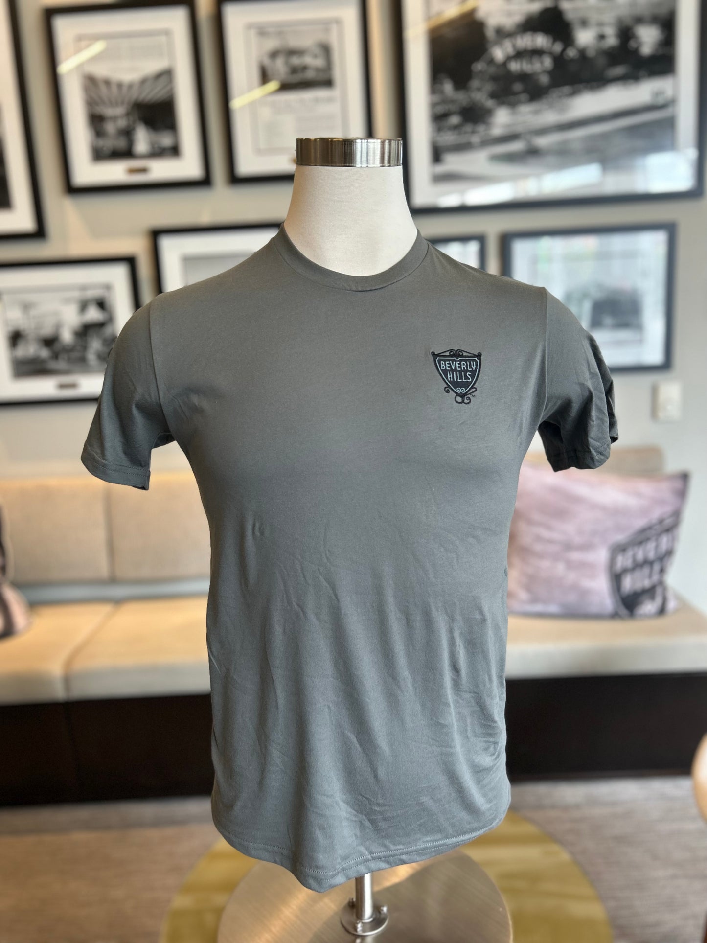 Men's Embroidered Crew Neck Shirt